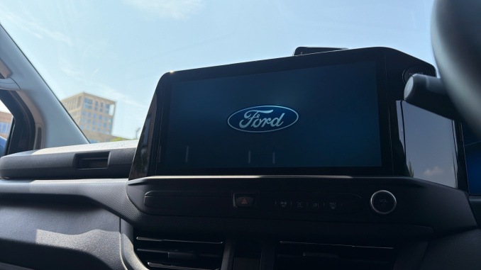 Ford Transit Custom 280 L1 Diesel Fwd 2.0 EcoBlue 136ps H1 Van Limited Auto - Image 15